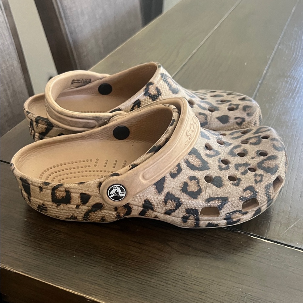 Women Leopard Print Clogs - Tan
